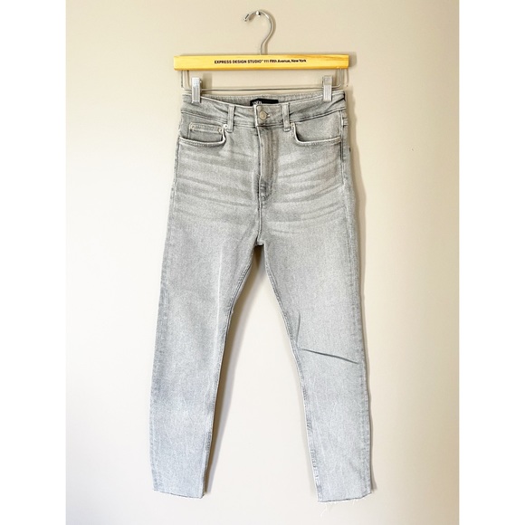Zara Denim - Zara High Rise Raw Hem Skinny Cropped Jeans Gray Stretch Size 6